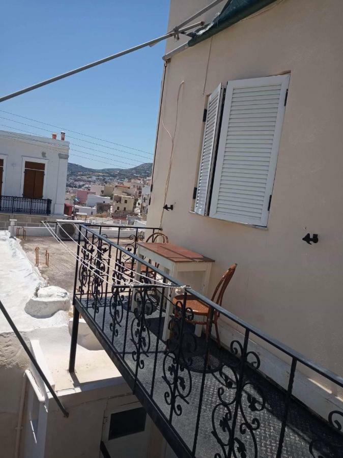 Appartement Soullas Apart -Ελλαδα- à Ermoúpoli Extérieur photo